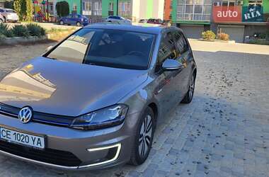 Хетчбек Volkswagen e-Golf 2016 в Чернівцях