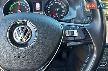 Хэтчбек Volkswagen e-Golf 2014 в Киеве