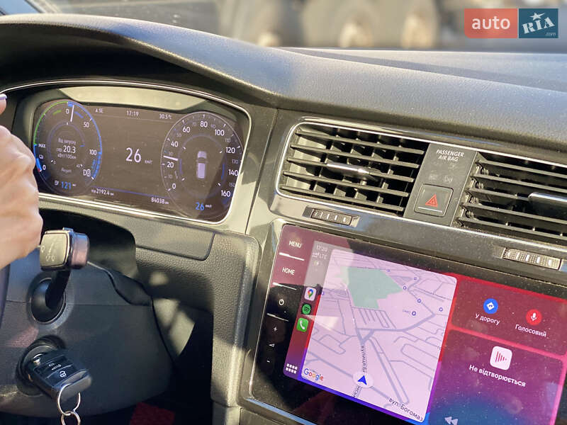 Хэтчбек Volkswagen e-Golf 2017 в Днепре фото 29 Хэтчбек Volkswagen e-Golf 2017 в Днепре