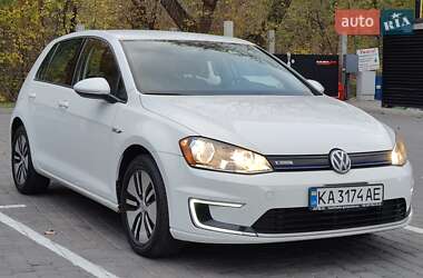 Хетчбек Volkswagen e-Golf 2016 в Києві