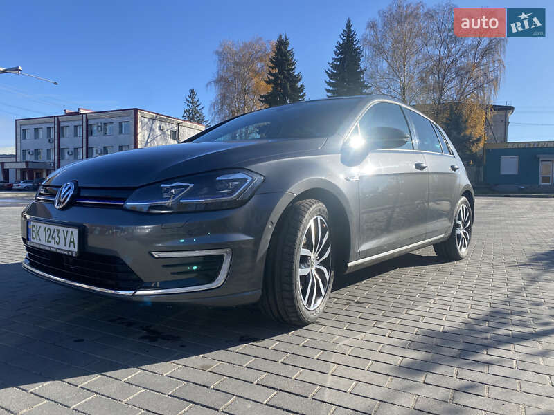 Хэтчбек Volkswagen e-Golf 2018 в Ровно