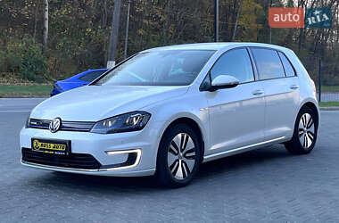 Хэтчбек Volkswagen e-Golf 2015 в 