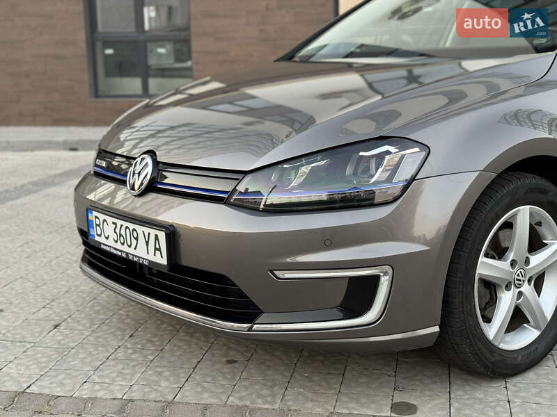 Хетчбек Volkswagen e-Golf 2015 в Сокалі