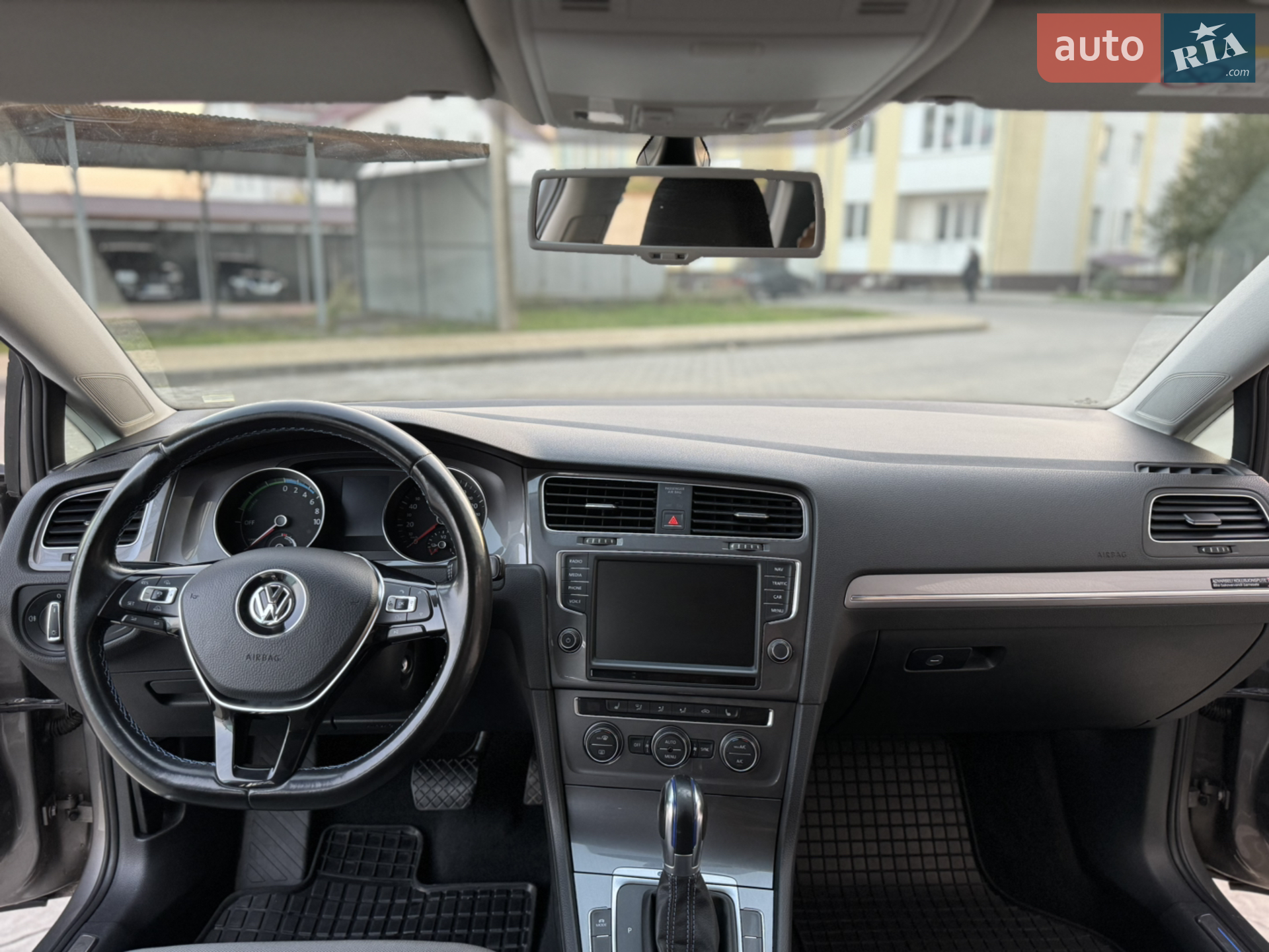 2015 Volkswagen Golf - мініатюра 31