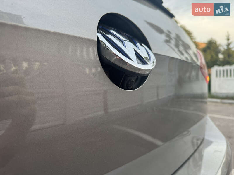 Хетчбек Volkswagen e-Golf 2015 в Сокалі