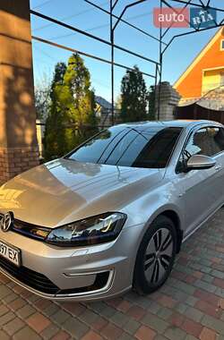 Хетчбек Volkswagen e-Golf 2016 в Миколаєві