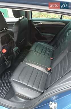 Хетчбек Volkswagen e-Golf 2015 в 