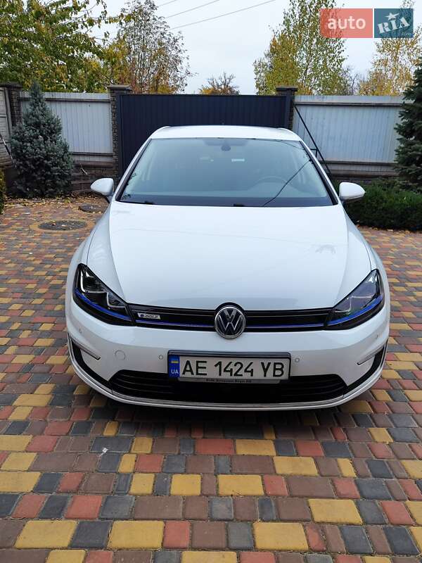 Хетчбек Volkswagen e-Golf 2015 в Кривому Розі