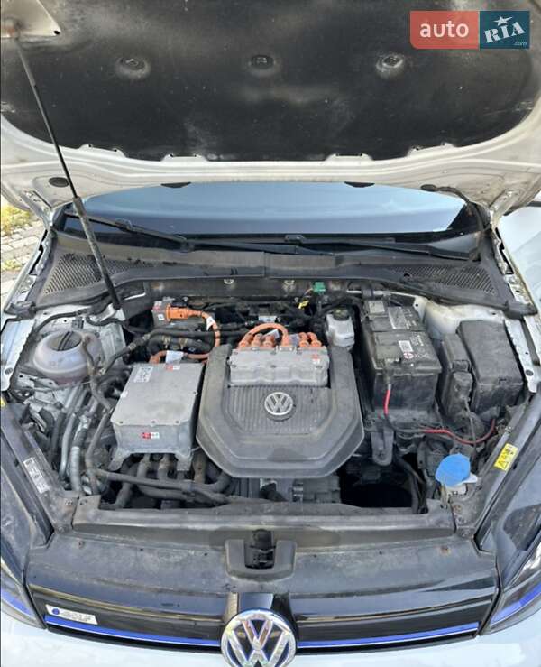 Хетчбек Volkswagen e-Golf 2015 в Кривому Розі