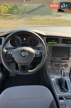 Хэтчбек Volkswagen e-Golf 2014 в Виннице