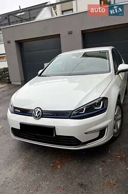 Хэтчбек Volkswagen e-Golf 2015 в Киеве