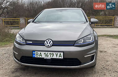 Хетчбек Volkswagen e-Golf 2015 в Кропивницькому