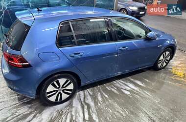 Хетчбек Volkswagen e-Golf 2014 в Києві