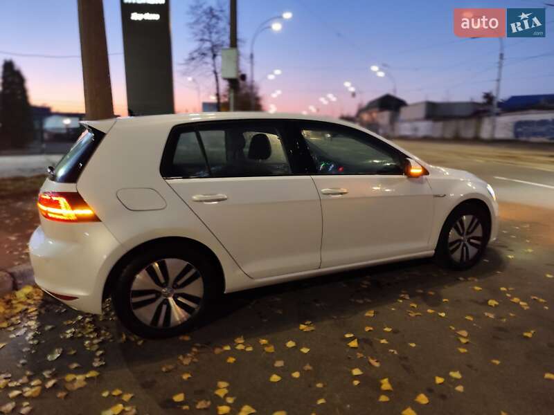 Хетчбек Volkswagen e-Golf 2014 в Києві фото 16 Хетчбек Volkswagen e-Golf 2014 в Києві