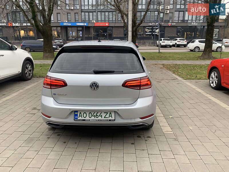 Хэтчбек Volkswagen e-Golf 2018 в Ужгороде