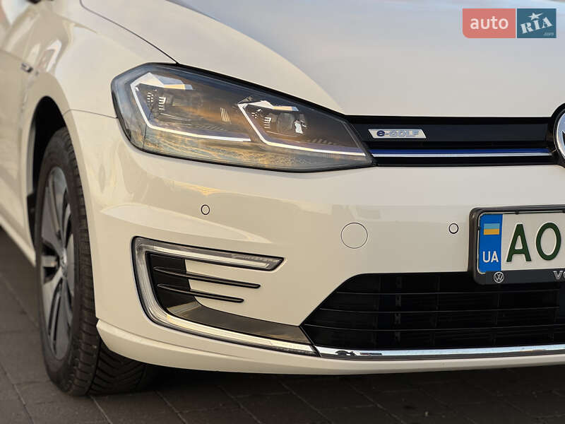 Хэтчбек Volkswagen e-Golf 2020 в Мукачево