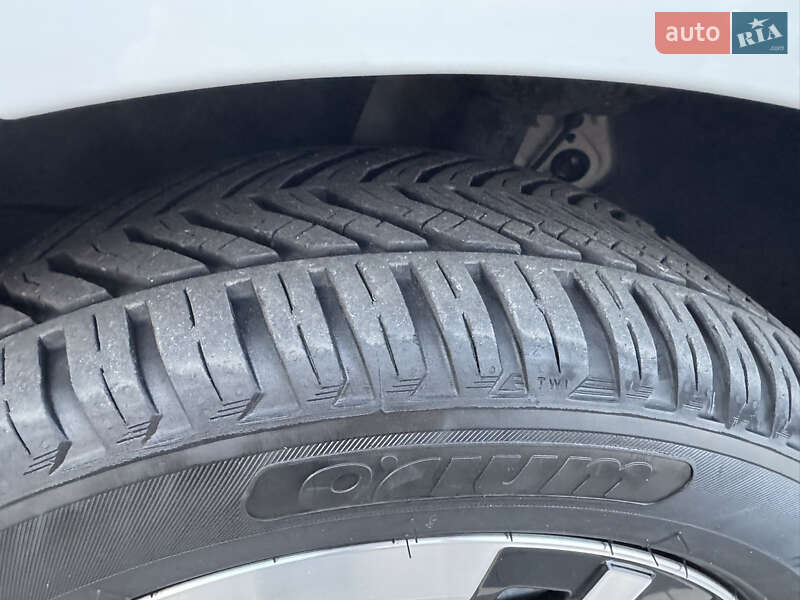 Хэтчбек Volkswagen e-Golf 2020 в Мукачево