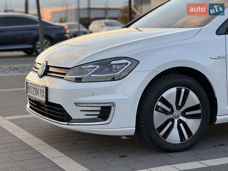 Хэтчбек Volkswagen e-Golf 2020 в Мукачево