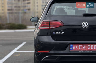 Хетчбек Volkswagen e-Golf 2019 в Києві