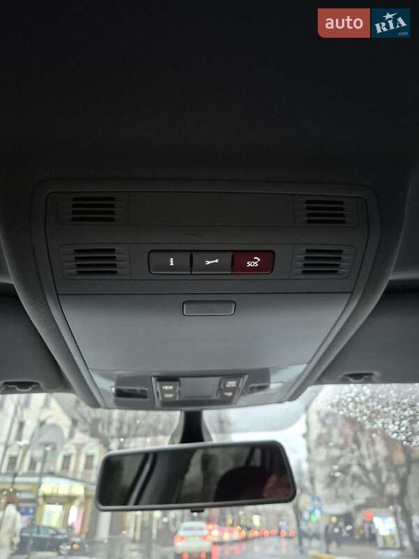 Хетчбек Volkswagen e-Golf 2015 в Івано-Франківську