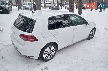 Хетчбек Volkswagen e-Golf 2014 в Житомирі