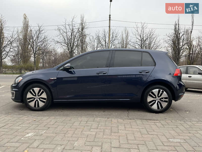 Хэтчбек Volkswagen e-Golf 2016 в Кременчуге