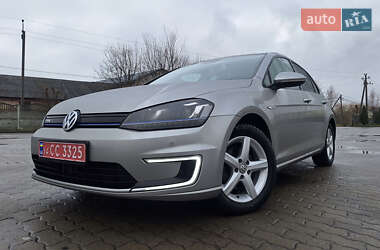 Хэтчбек Volkswagen e-Golf 2015 в Городке