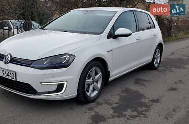 Хетчбек Volkswagen e-Golf 2015 в Радивиліві