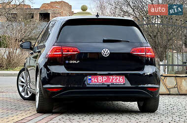 Хетчбек Volkswagen e-Golf 2015 в Самборі