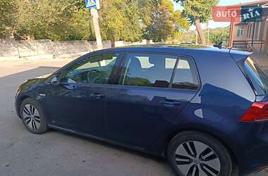 Хетчбек Volkswagen e-Golf 2016 в 