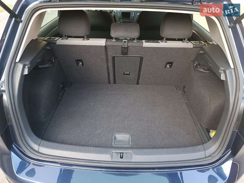 Хетчбек Volkswagen e-Golf 2016 в Дніпрі