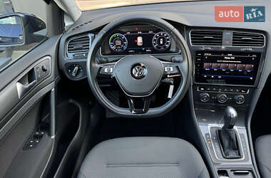 Хетчбек Volkswagen e-Golf 2020 в Києві