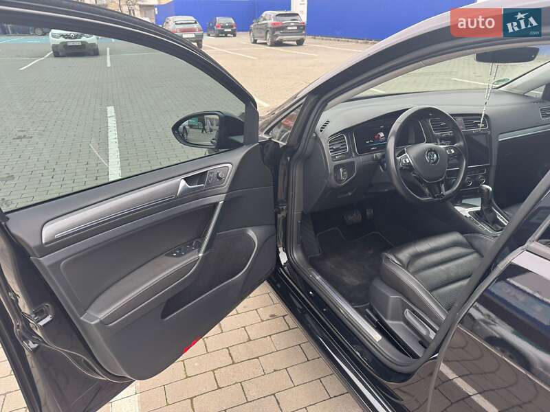 Хетчбек Volkswagen e-Golf 2019 в Калуші