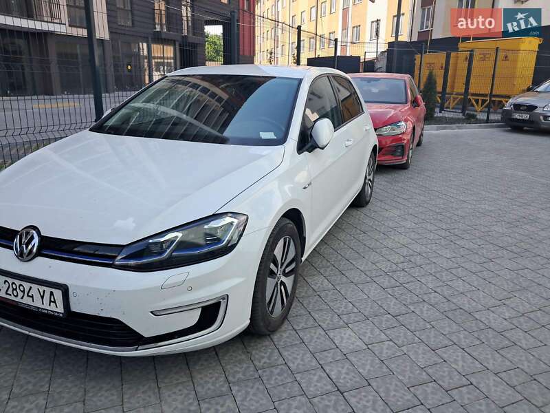 Хетчбек Volkswagen e-Golf 2018 в Львові фото 12 Хетчбек Volkswagen e-Golf 2018 в Львові