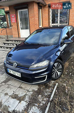 Хетчбек Volkswagen e-Golf 2014 в Харкові