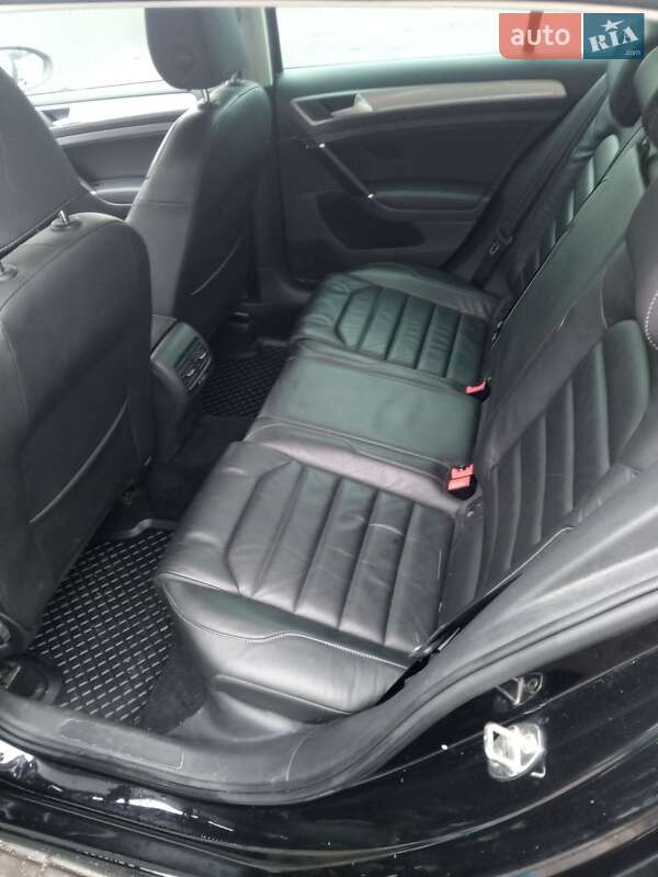 Хетчбек Volkswagen e-Golf 2015 в Кропивницькому