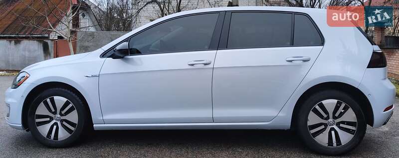 Хэтчбек Volkswagen e-Golf 2017 в Броварах