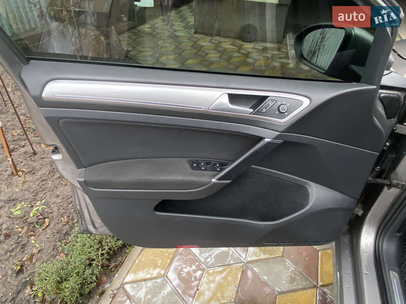 Хетчбек Volkswagen e-Golf 2015 в Білій Церкві