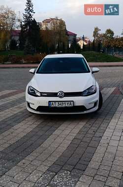 Хетчбек Volkswagen e-Golf 2016 в Івано-Франківську