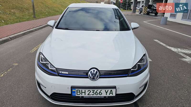 Хэтчбек Volkswagen e-Golf 2014 в Киеве