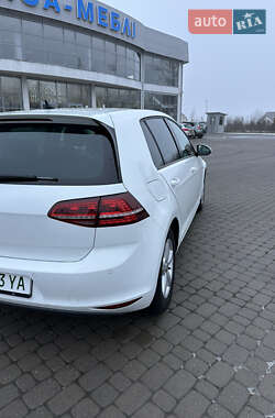 Хэтчбек Volkswagen e-Golf 2014 в Ивано-Франковске