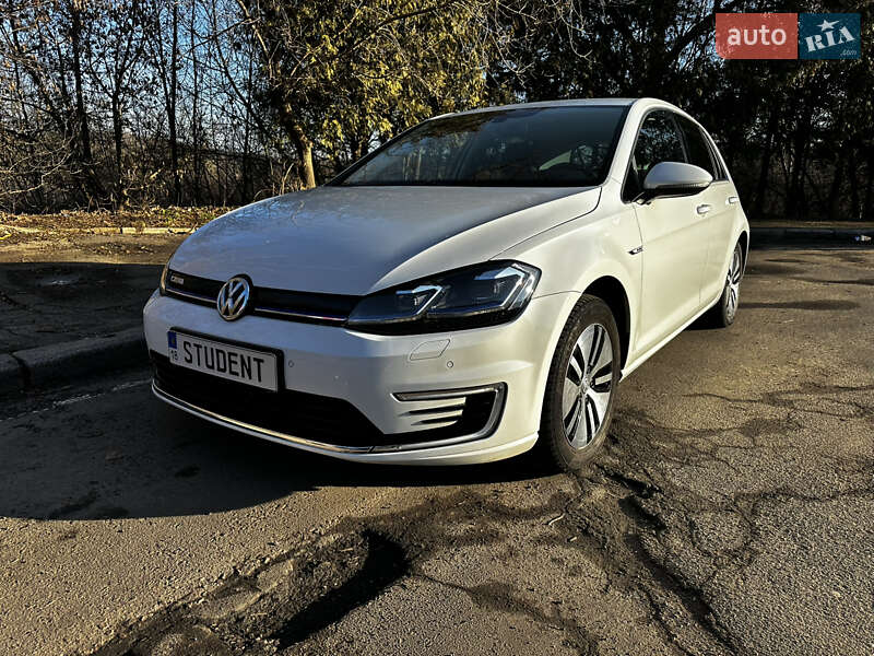 Хетчбек Volkswagen e-Golf 2019 в Рівному