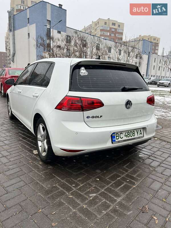 Хетчбек Volkswagen e-Golf 2015 в Львові