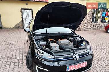Хэтчбек Volkswagen e-Golf 2015 в 