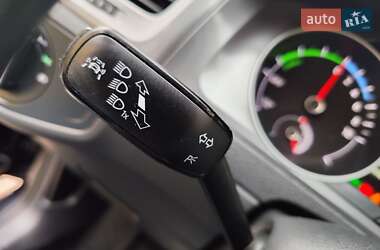 Хэтчбек Volkswagen e-Golf 2015 в 