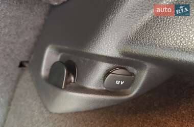 Хэтчбек Volkswagen e-Golf 2015 в 