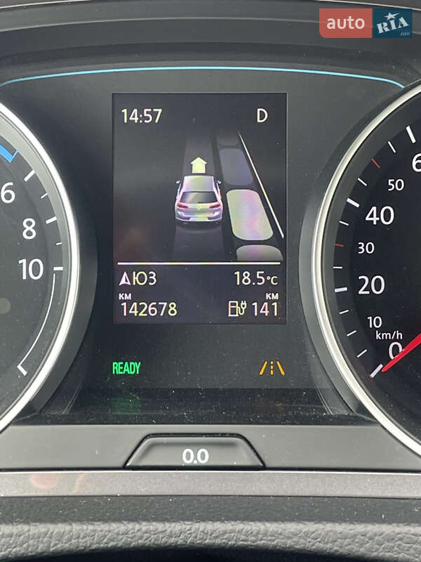 Хетчбек Volkswagen e-Golf 2016 в Києві