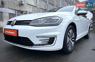 Хэтчбек Volkswagen e-Golf 2019 в 