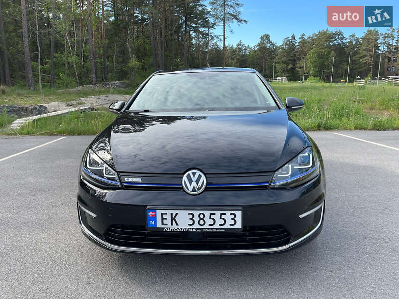 Хетчбек Volkswagen e-Golf 2017 в Києві