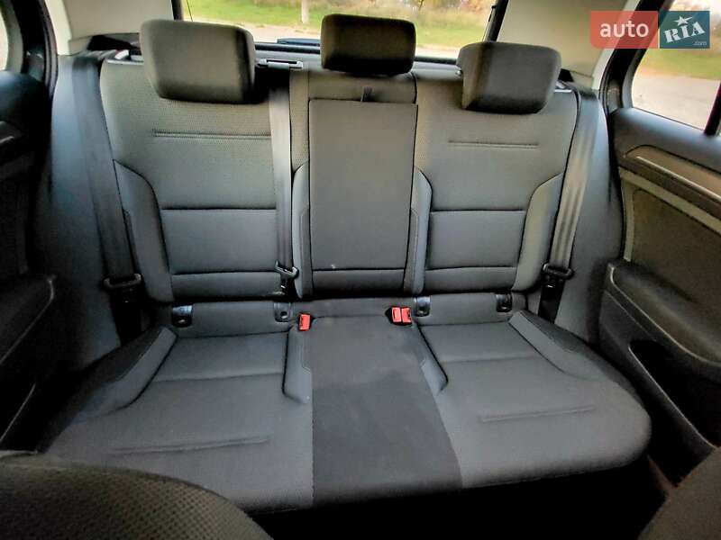 Хетчбек Volkswagen e-Golf 2018 в Ужгороді